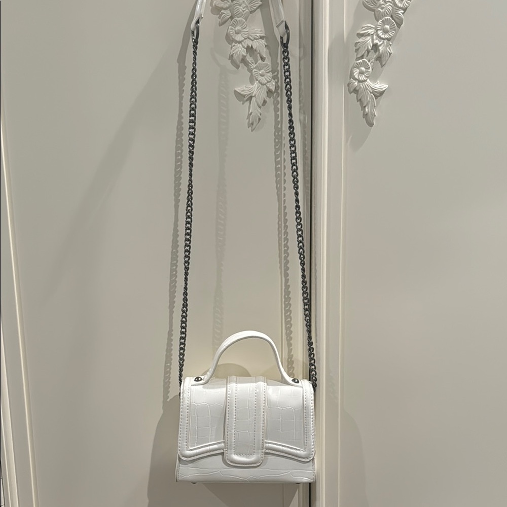 White/silver ZARA crossbody